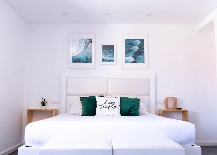Supertubos House Peniche
