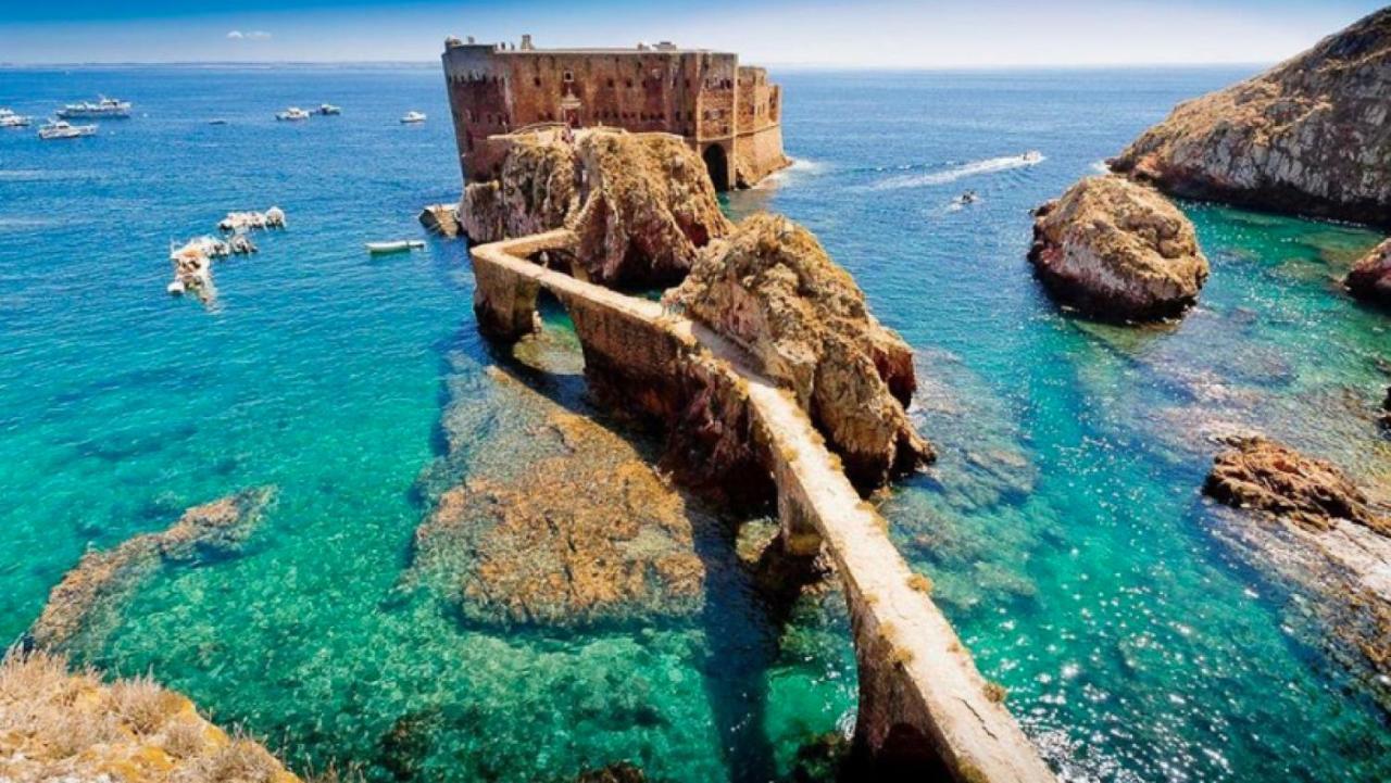 Bed and breakfast Supertubos House Peniche *