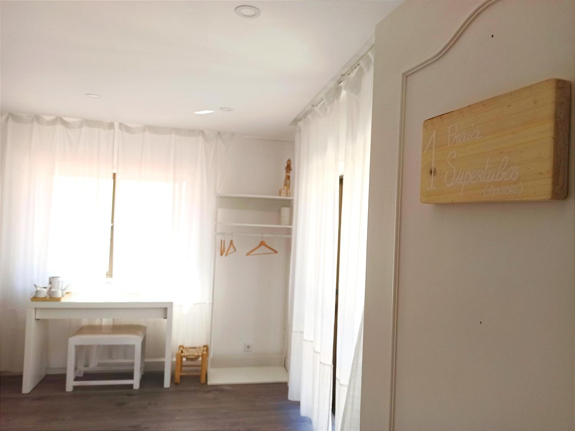 Supertubos House Peniche